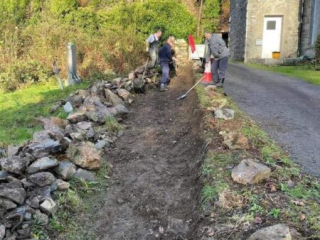 Creag_Mhor-rebuild_wall
